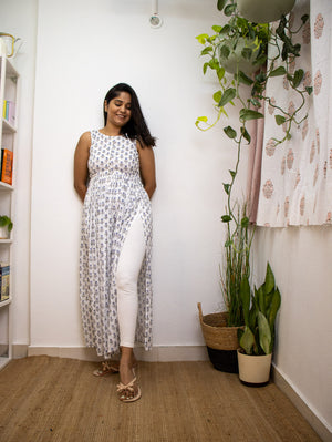 Avyanna (Ethnic Dresses)